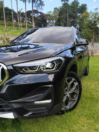 BMW X1 2.0 16V TURBO ACTIVEFLEX SDRIVE20I X-LINE 4P AUTOMÁTICO BMW X1 2.0 16V TURBO ACTIVEFLEX SDRIVE20I X-LINE 4P AUTOMÁTICO